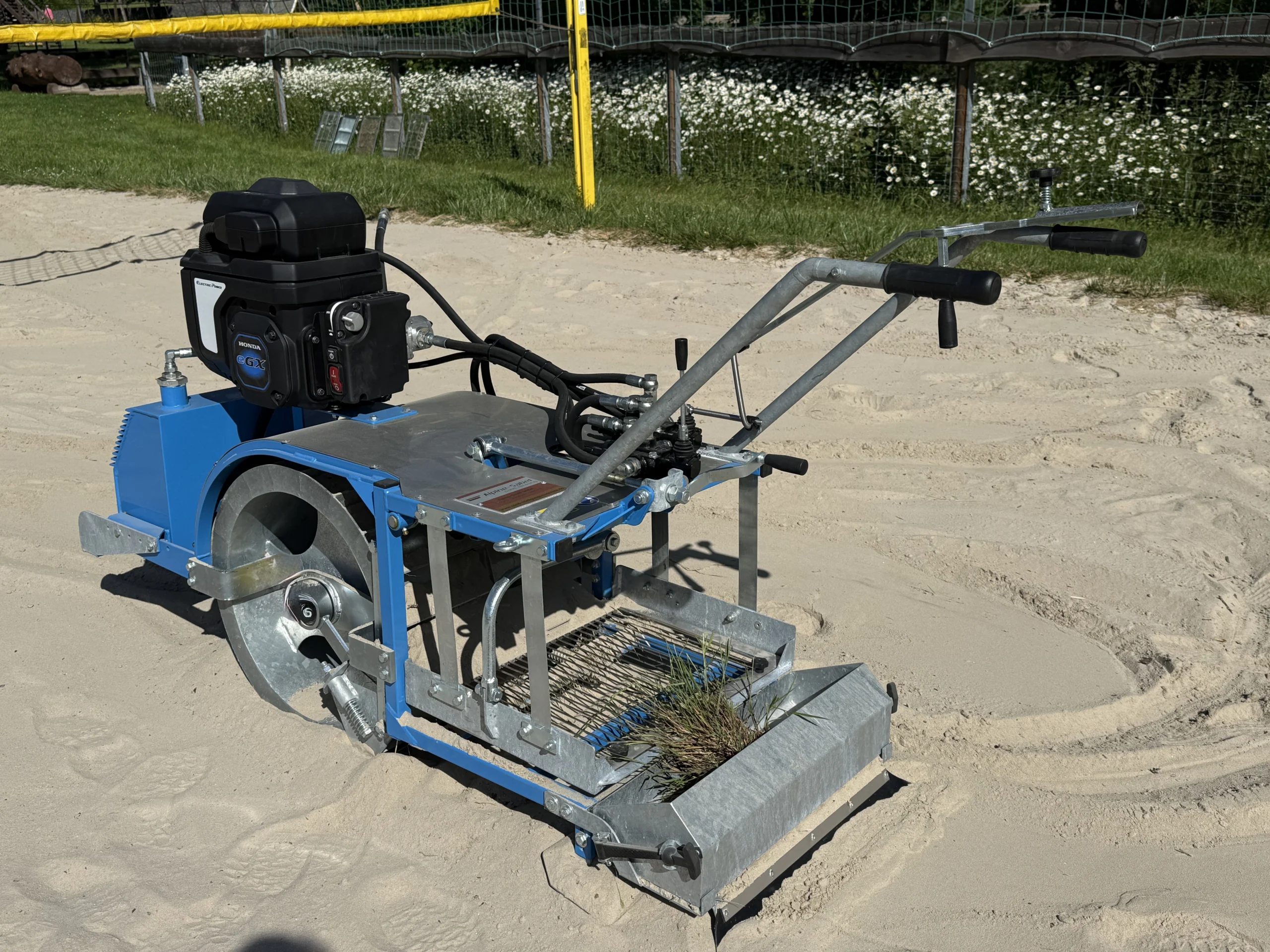 Sandreinigungsmachine für Spielplätze Sandreinigungsmachine für Spielplätze
